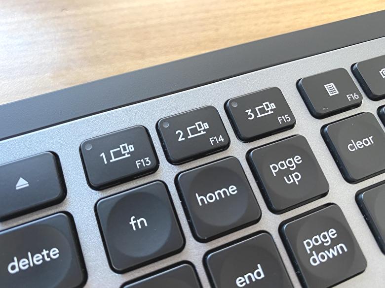 【3ヶ月使用】ロジクール KX800M MX KEYS for Mac レビュー｜Mac向けだがWindowsでも使える英字のミニマルなキーボード