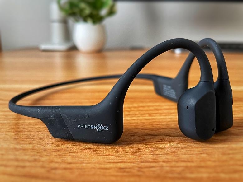 AFTERSHOKZ AEROPEX 骨伝導ヘッドホン COSMIC BLACKの+crystalchambers