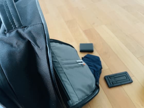 Evoon トラベルバックパックをレビュー。大容量なのに日常使いできるサイズ感が魅力のリュック。【口コミ・評判の参考に】