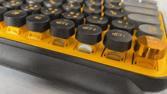 ロジクール POP KEYS K730YLの設定＆レビュー。茶軸のキーボード。思ったより本格派で驚く。